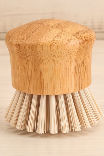 Picture of מברשת עץ במבוק עגולה לניקוי כף מכונת האספרסו